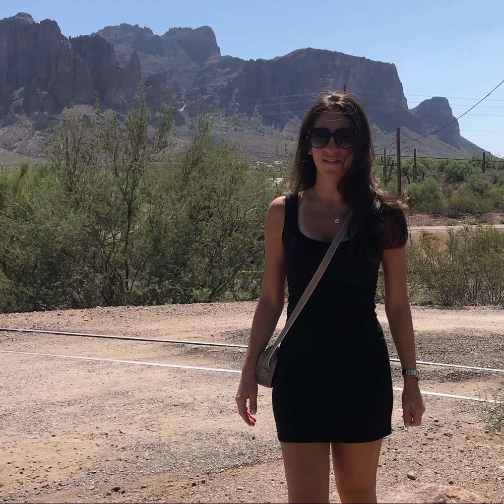 Meet your Posher, Dana